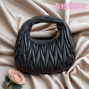 Miu���ް�녶���Ӱ���Ƥ������hoboҸ�°�և��б����ƤŮ��