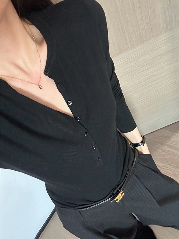 轻熟气质白色v领长袖针织开衫女春秋季单排扣超好看时髦松弛上衣|undefined