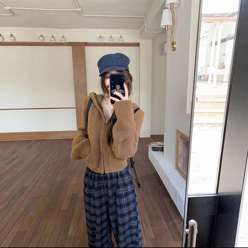 No Pilling 2025 Autumn and Winter New Soft Waxy Sweater Hooded Knitted Cardigan Zipper Jacket Short Outer Top for Women No Pilling 2025 Autumn and Winter New Soft Waxy Sweater Hooded Knitted Cardigan Zipper Jacket Short Outer Top for Women