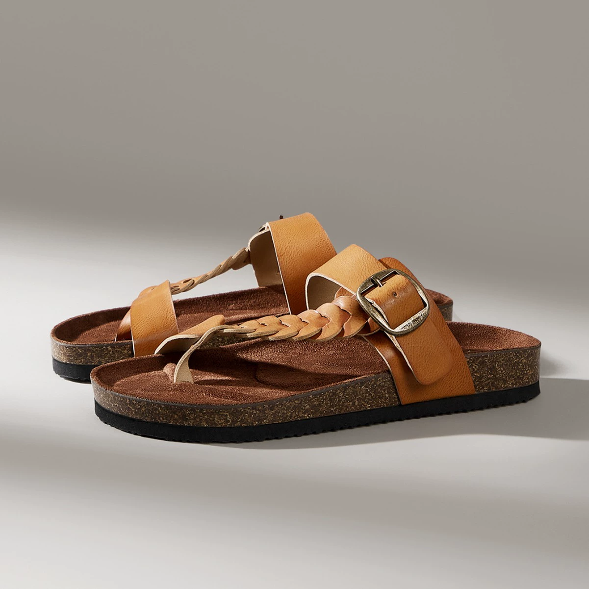 2025 новый пончик пробка с толстой подошвкой высокого уровня чувство крест-плетеный ремень пряжка противоскользящая наружная обувь для пляжных сандалий