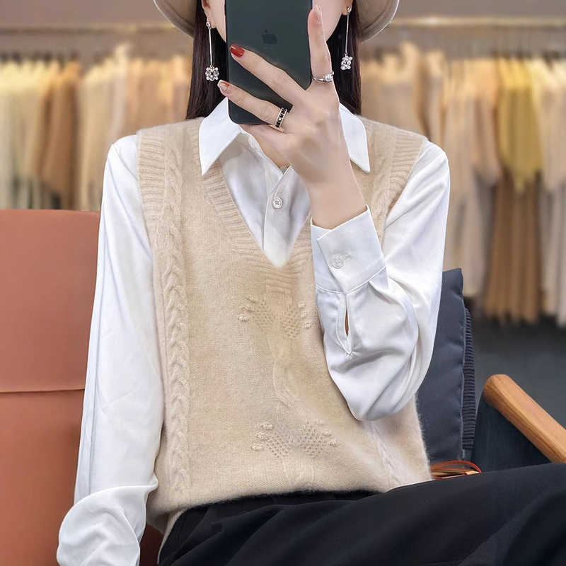 Wool Knitted Vest Vest Women's Waistcoat 2023 Spring and Autumn New Sleeveless Base Sweater V-Neck Loose Coat Wool Knitted Vest Vest Women's Waistcoat 2023 Spring and Autumn New Sleeveless Base Sweater V-Neck Loose Coat