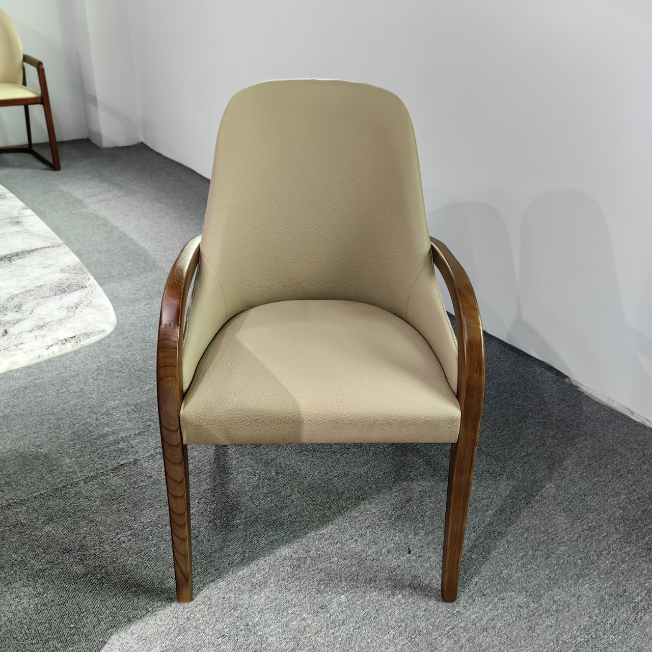 High-end hotel private room dessert Teahouse coffee Western restaurant dining table and chair Room restaurant restaurant solid wood chair with armrest