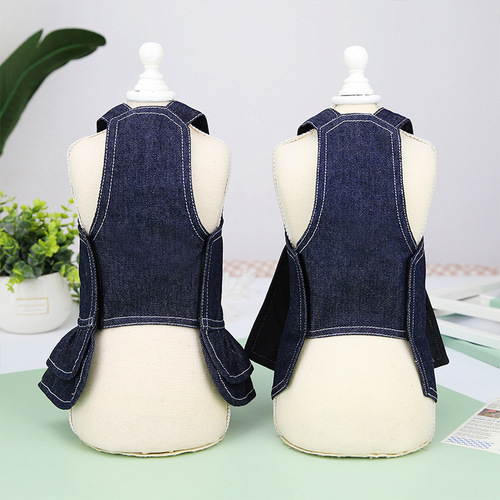 Spring and summer pet clothes, large bow tie, denim suit with hanging leash, Pomeranian pet dog, does not include leash