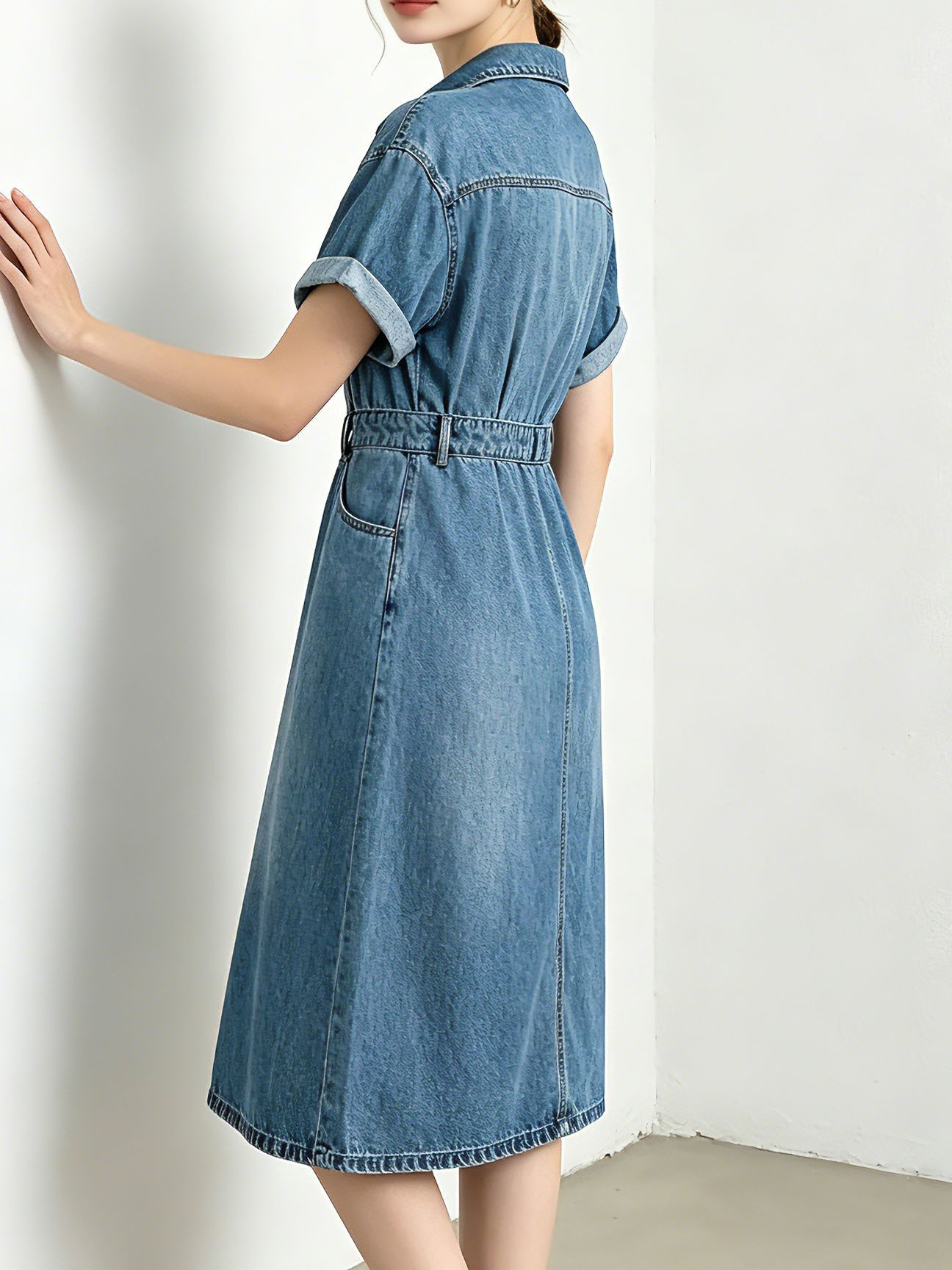Đầm maxi nữ thắt eo chất liệu denim phối tơ acetate mềm mại, không bí bách — xanh lam