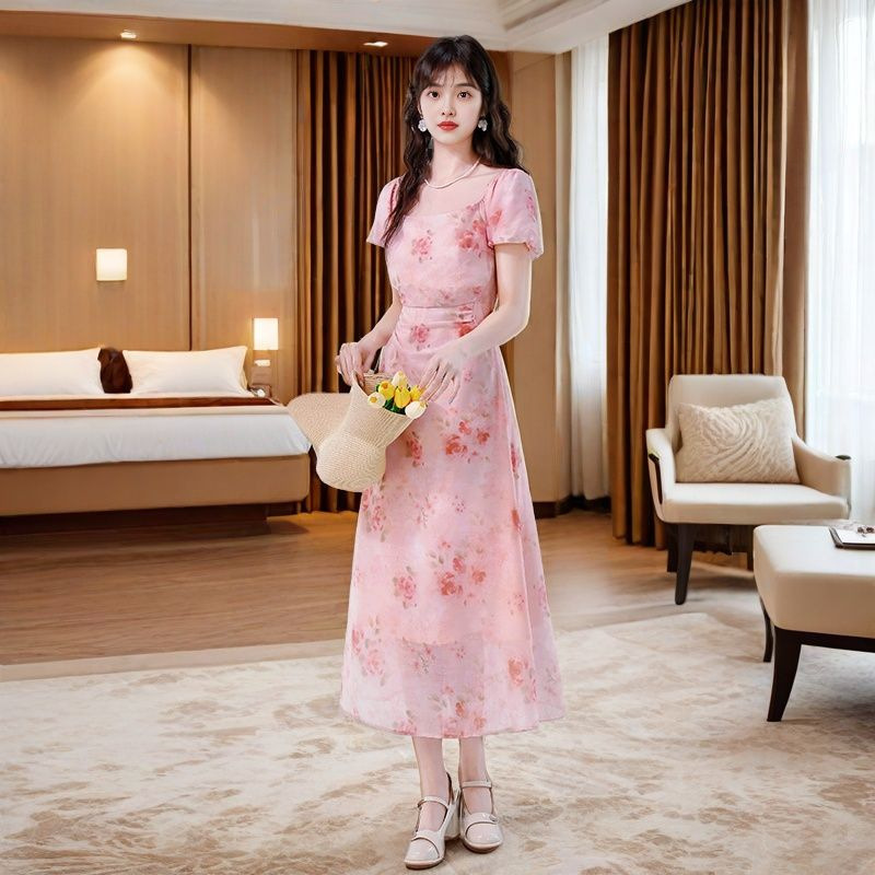 粉色碎花短袖连衣裙女2025新款夏季今年流行爆款收腰巨好看长裙
