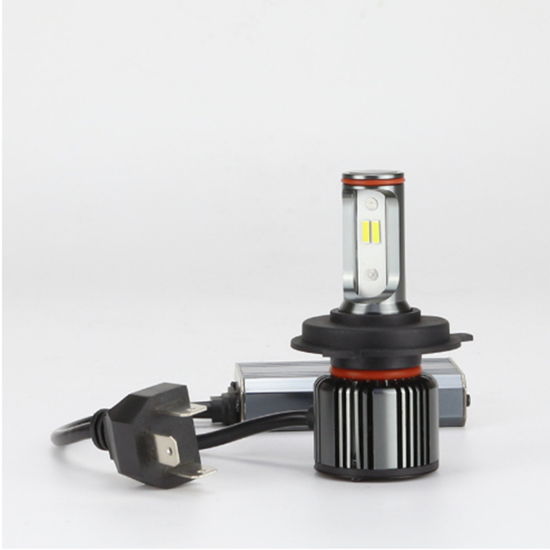 Super brillante concentrador de luz T20 de alta potencia motocicleta LED delantero ventilador H4 lejos y cerca luz blanca automóvil transformar el faro