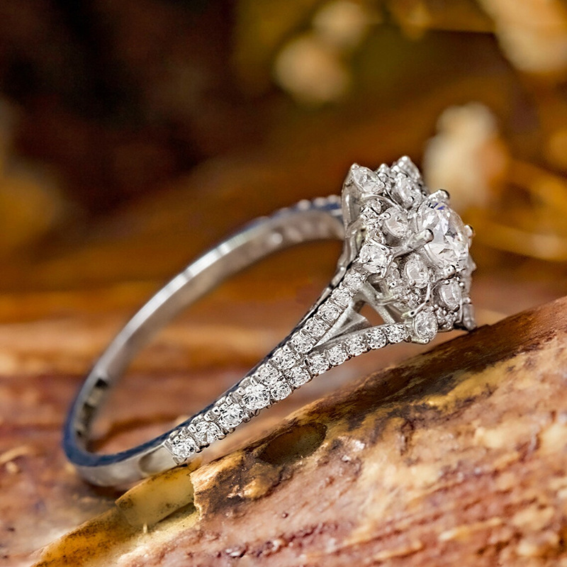 Snowflake Inlaid Ring Silver Plated Elegant Wedding Band Gift_voghion.com
