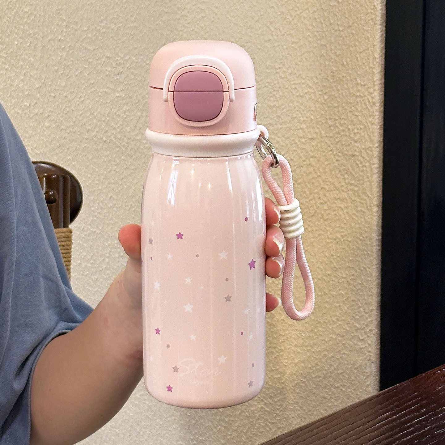 Taza de aislamiento térmico para niños, taza de agua doble para estudiantes, taza de acero inoxidable portátil 316L para niños y niñas de alto valor facial especial para la escuela
