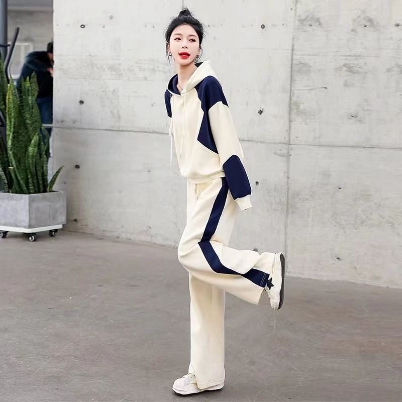 Autumn and Winter Classy Brand Casual Velvet Sweatshirt Sports Suit for Women Spring & Fall 2025 New Fashionable Two-Piece Set