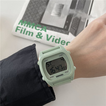 �����ֱ�Ů���ļ�С����Ĩ��G���ЌW�����e��ˮ2021���¿���ӱ�