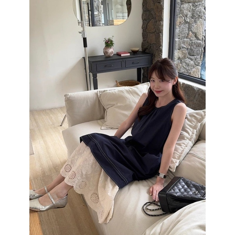 法式复古撞色蕾丝拼接背心连衣裙女夏季设计感假两件无袖A字长裙|undefined