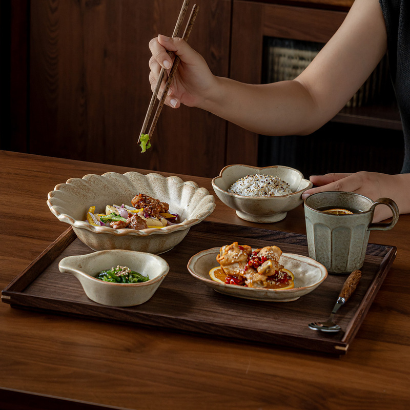 Rustic ceramic single-serving bowl and plate set, household ceramic tableware wholesale, vintage-style rice bowls, plates, and dishes for restaurants, in stock