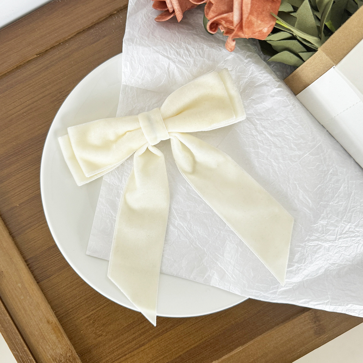 Elegant Style Women's Elegant Bow Knot Flannel Hair Clip