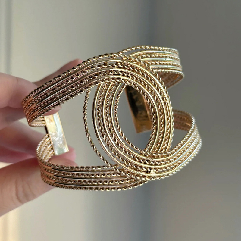 Europa y Estados Unidos plumas transfronterizas hojas bordas abiertas pulsera ligera lujosa alta sensación brazalete punk jeans de moda joyas mujeres image 78