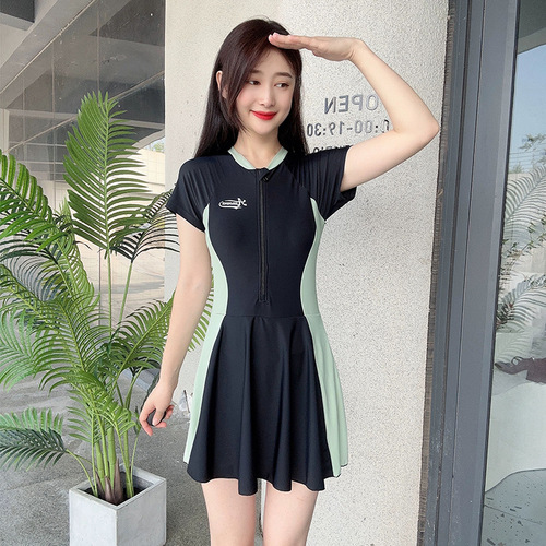 Plus size swimsuit for students to look slim and cover the belly, women's model to cover the flesh, conservative one-piece swimsuit, slightly fat girl, internet celebrity, fat mm