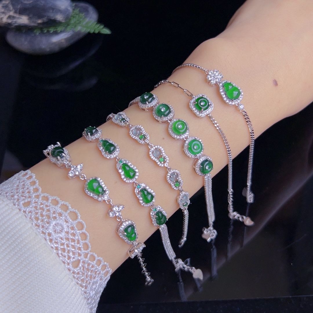 Vòng tay ngọc bích tự nhiên băng mặt trời 925 bạc dát mặt trứng bầu khóa an toàn