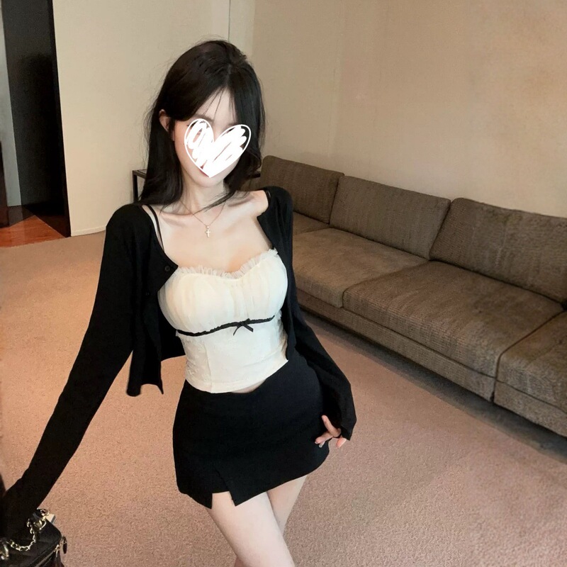 Pure and alluring little Chanel-style bow lace camisole cardigan jacket top two-piece set for women with slit mini skirt