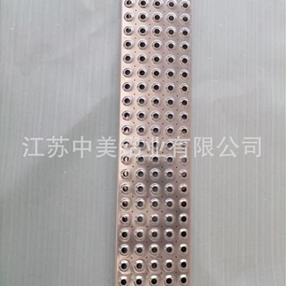 大量销售 防滑板 铝合金防滑踏板  安全防滑铝板  欢迎咨询