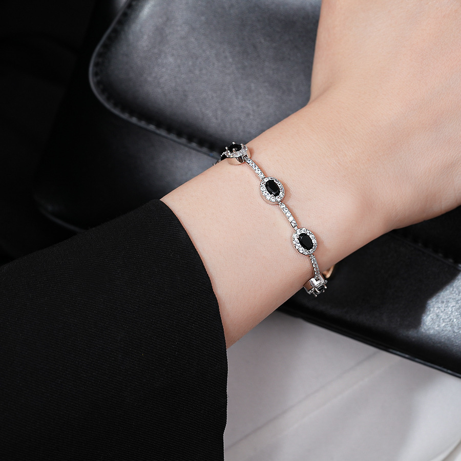 Pulsera de amor solar de circón galvanizado en oro real