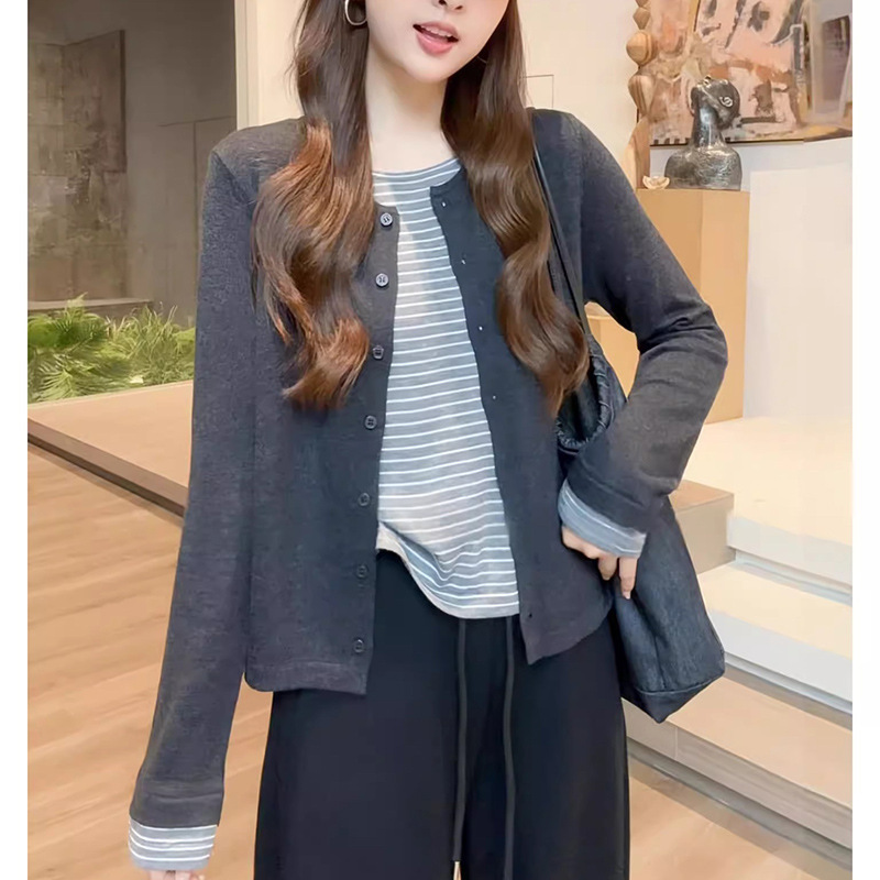 大码微胖休闲灰色条纹长袖T恤女秋季韩系穿搭胖MM显瘦假两件上衣|undefined