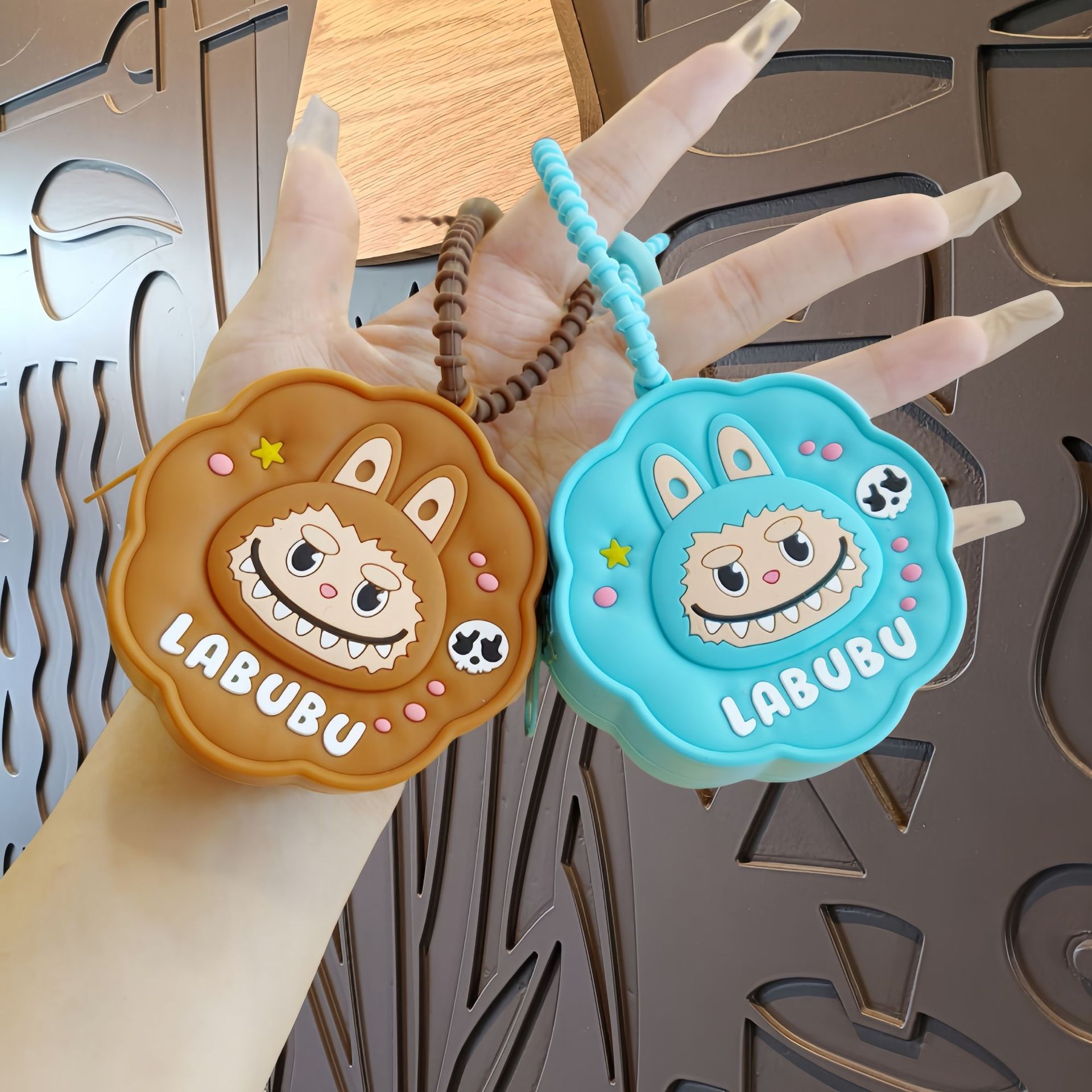 New Labubu Silicone Bag Cute Labu Portable Coin Purse Children's Mini Storage Bag Doll Machine Small Gift