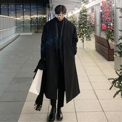 韓国版百合の中長のウインドブレーカーの男性の秋冬のタイプは膝の英倫の風毛のコートを過ぎてゆったりとしています。