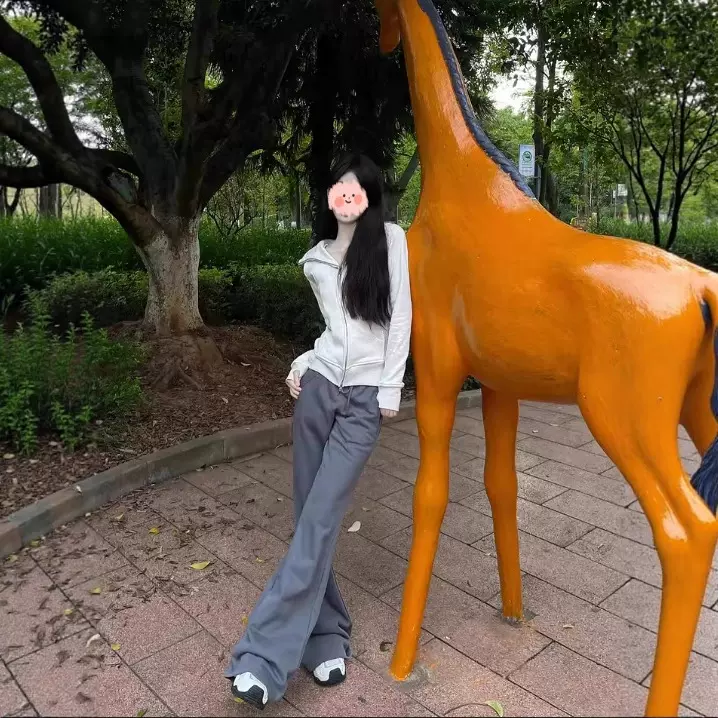 一眼万年女款春秋正肩即墨卫衣2025 新款收腰连帽短款超迷人超美