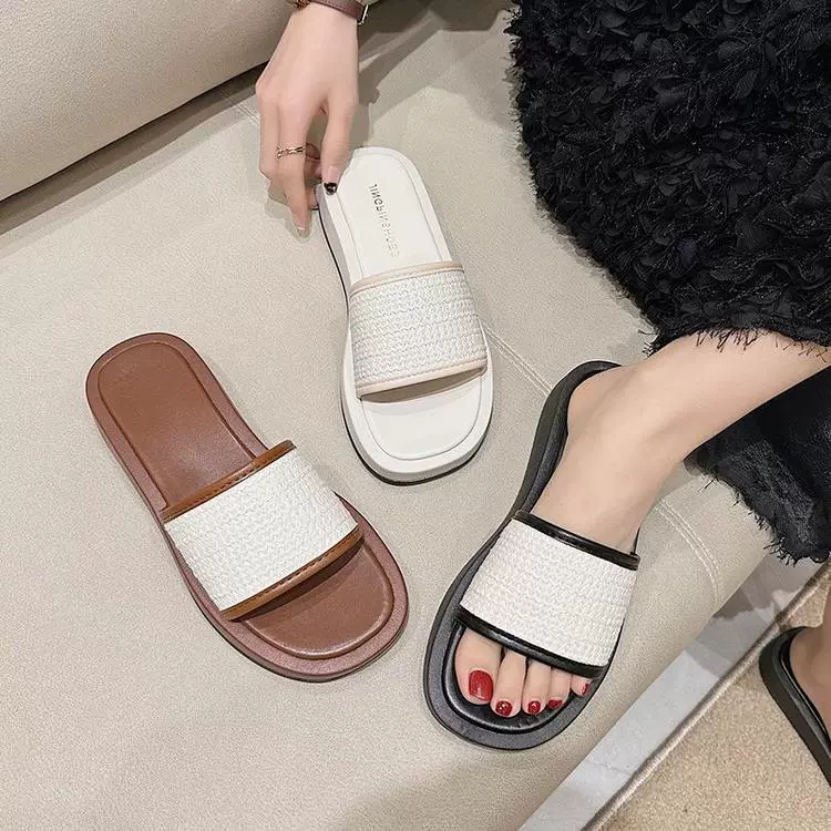 Ниша носит холодные тапочки женский 2024 новый летний мягкий фон ретро тапочки кроссовер тканые туфли на пляже