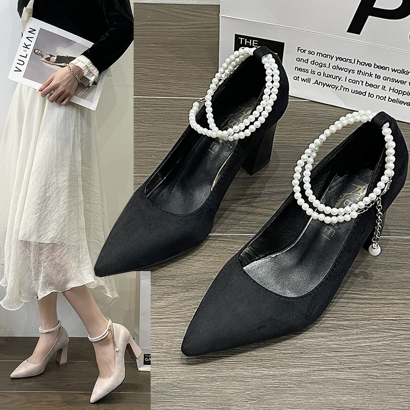 2025 Winter New Style Pointed Toe Shallow Mouth Chunky Strap Pearl Versatile Elegant High Heel Shoes_vogvips.com