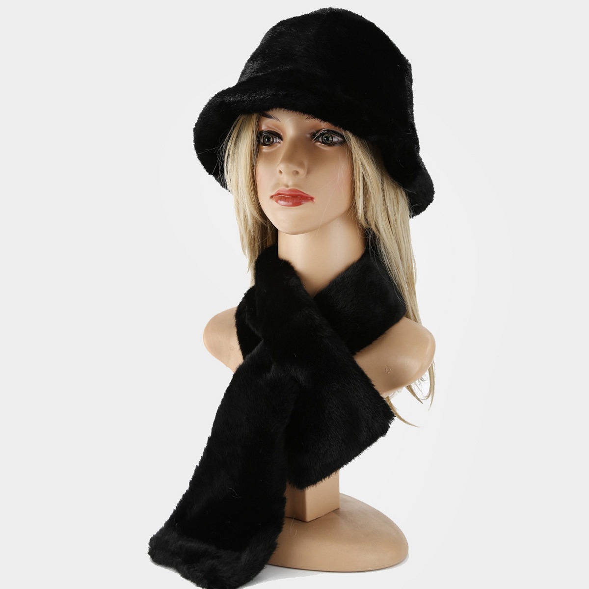 Amazon nuevo sombrero bufandas de dos piezas para mujeres invierno al aire libre imitación de pelo de conejo antifrío sombrero caliente para hombres image 1