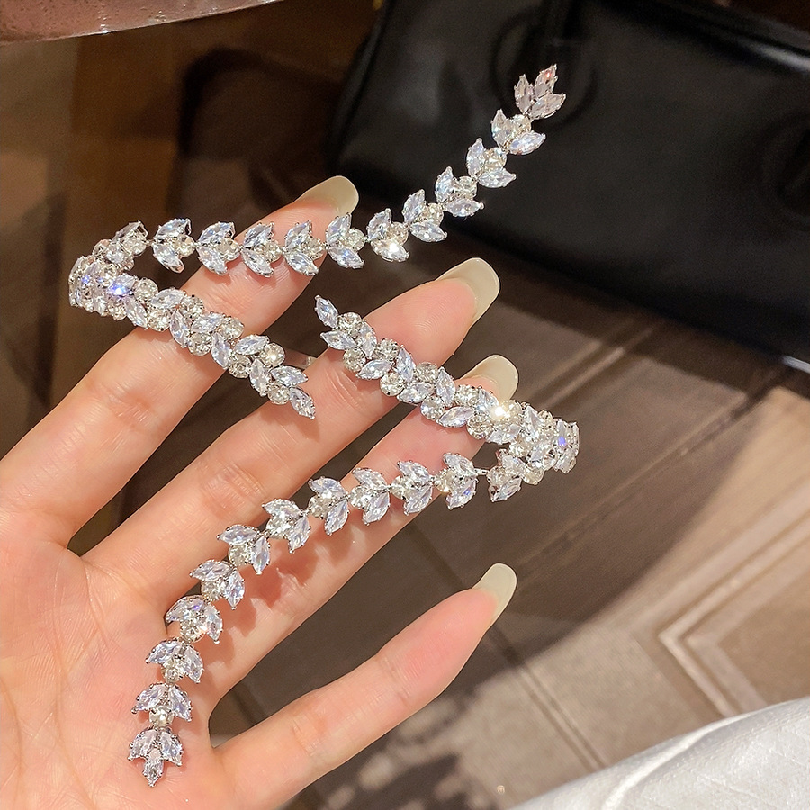El temperamento francés arco de zircon pulsera de doble capa dulce ins pulsera de viento lujoso ligero de alto nivel sensación de joyas versátiles para mujeres