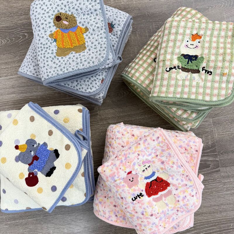 New Coral Velvet Thickened Cartoon Embroidered Towel Bath Towel Set for Adult Couples Home Soft, Absorbent and Lint-Free