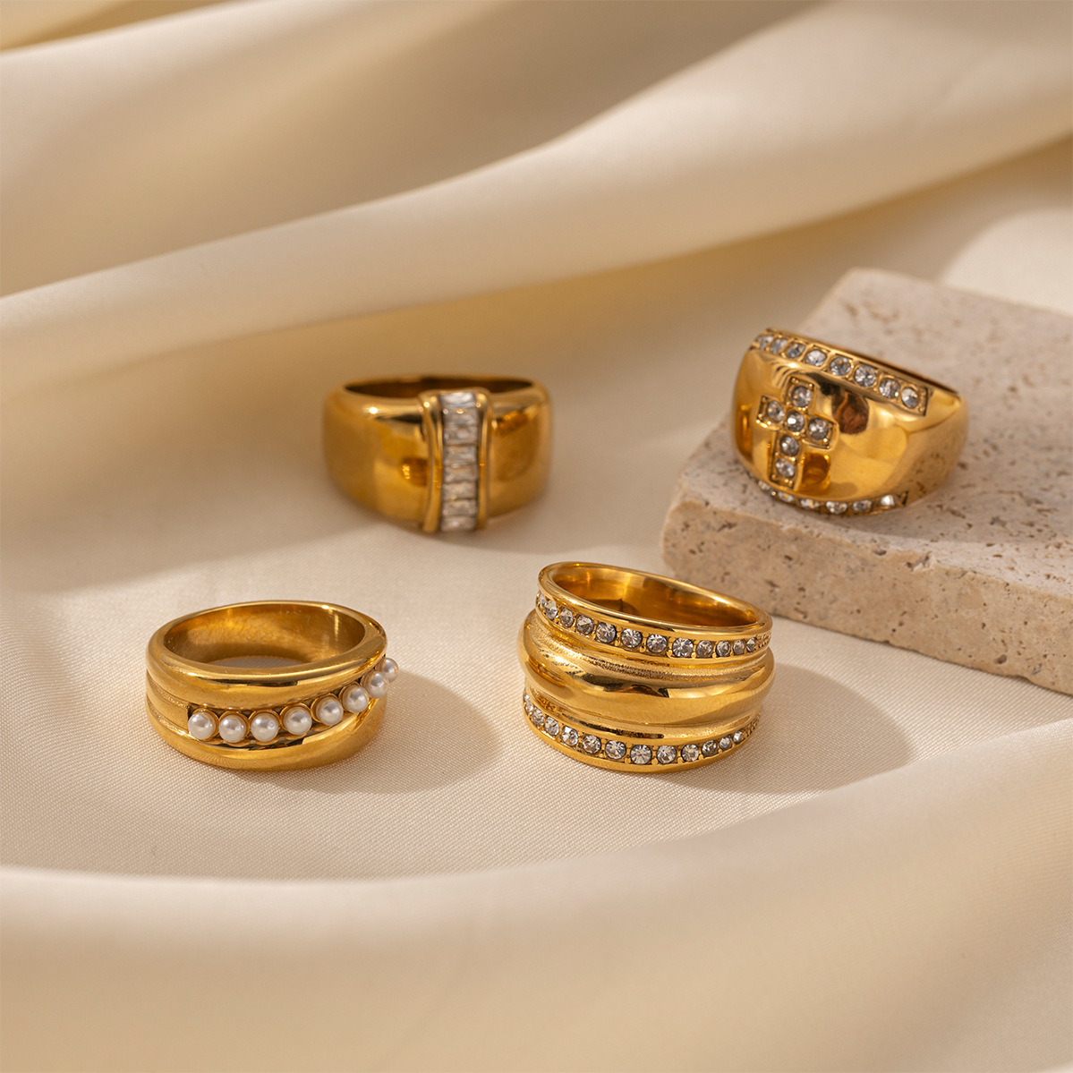 Anillo de acero inoxidable TENA, lujo ligero, nicho, moda, anillo de zircon, joyas transfronterizas.