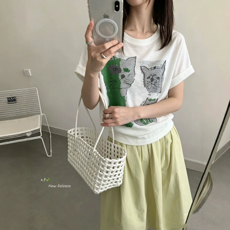 Abstract Cat Jacquard T-Shirt for Women, Stylish Round Neck, Flutter Sleeves, Casual Versatile Slim-Fit Youthful Knit Top Abstract Cat Jacquard T-Shirt for Women, Stylish Round Neck, Flutter Sleeves, Casual Versatile Slim-Fit Youthful Knit Top