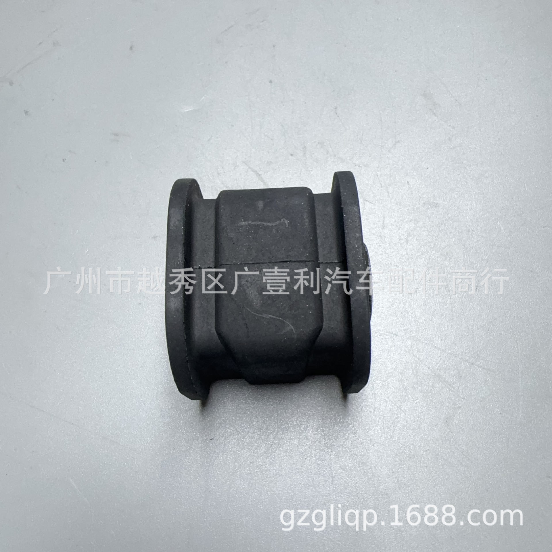 Applicable 48655-46011 48655-10050 EP80 EL53 EL55 lower suspension rubber sleeve is large
