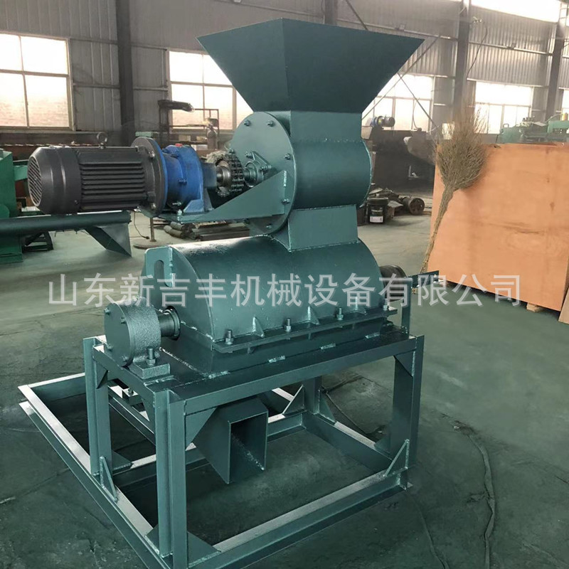 新吉丰厂家生物质精细粉碎机无筛网不卡机高湿物料蘑菇菌渣粉碎机