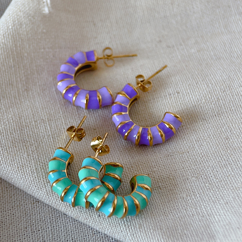 1 Pair Quantity Daily Occasion Titanium Steel Material C Shape Pattern 1 Pair Fashion C Shape Enamel Titanium Steel 18k Gold Plated Earrings