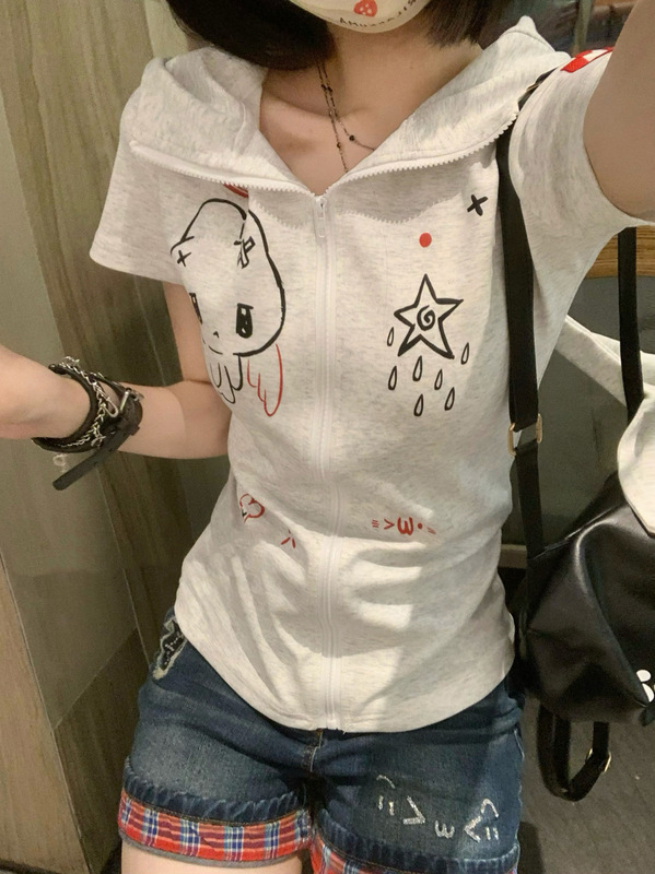 日本のかわいいホームスタイルヤンモフード付き半袖Tシャツレディース夏新作ウサギ耳ジッパースリムジャケットトップイン|undefined