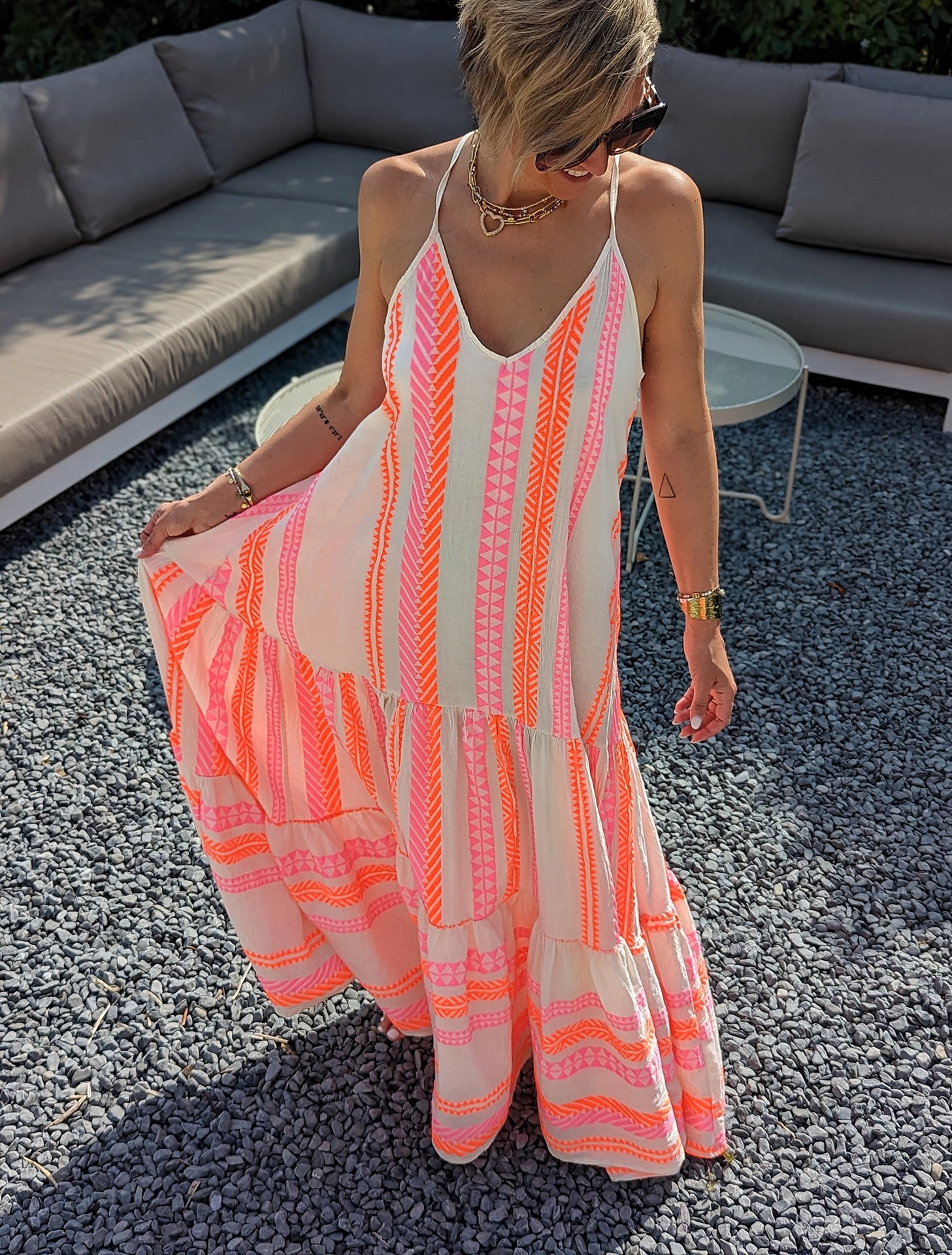 Streetwear Style Wholesale Women's Streetwear Printing Backless Geometric Travel Selfie V Neck Sleeveless Regular Dress