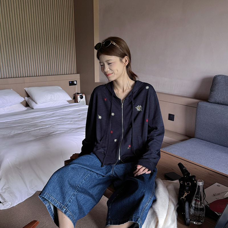 Lino Early Autumn New Korean Style Floral Embroidered Hooded Sweatshirt for Women 2025 Fashionable Heavy Industry Cardigan Jacket Trend