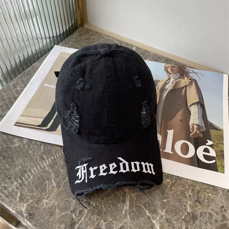 Primavera y verano nuevo estilo de moda personalizado con gorra de bisel cuadrado, gorra de béisbol agujero suave, gorra de corte de moda para mujeres, gorra de lengua para hombres