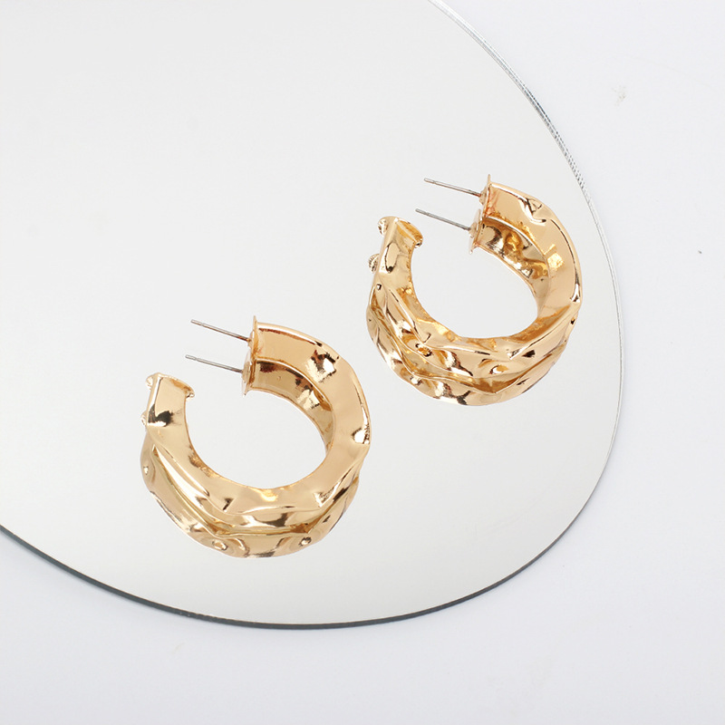 13g Weight Earrings Classification Wedding, Travel Occasion Women'S Gender Vintage Style Style Gold Color Wholesale Jewelry Geometric C-shaped Irregular Glossy Earrings Nihaojewelry 2