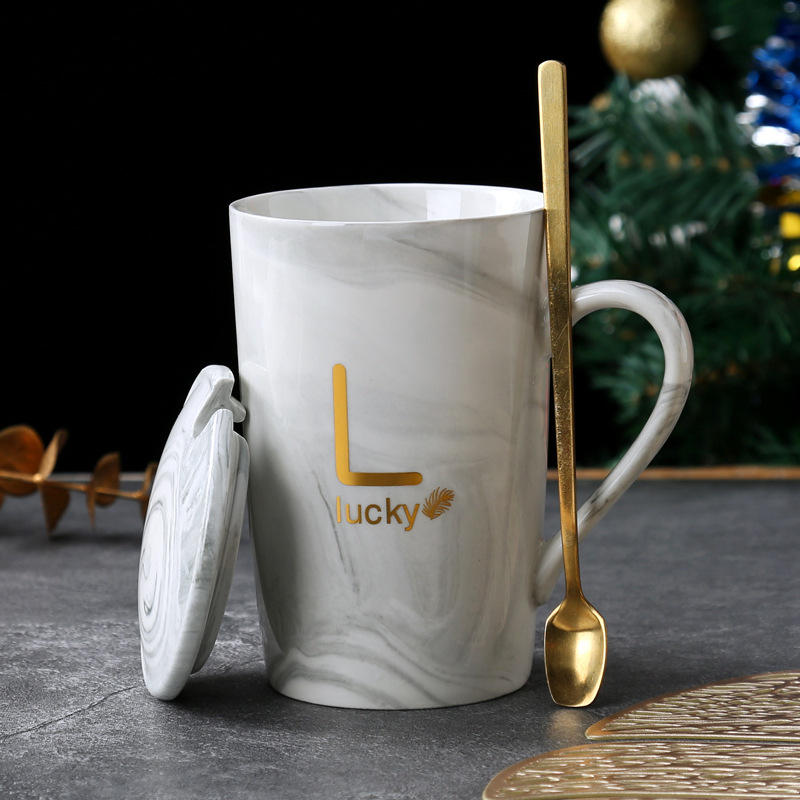 Tazas de cerámica de gran capacidad para hombres y mujeres con cubierta simple taza de café de leche de pareja de estudiantes taza de menú