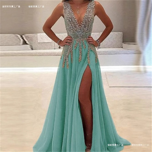 A deep V wedding dress with sexy transparency, long and noble, for birthday galas, nightclubs, hosts, parties, evening gowns.
