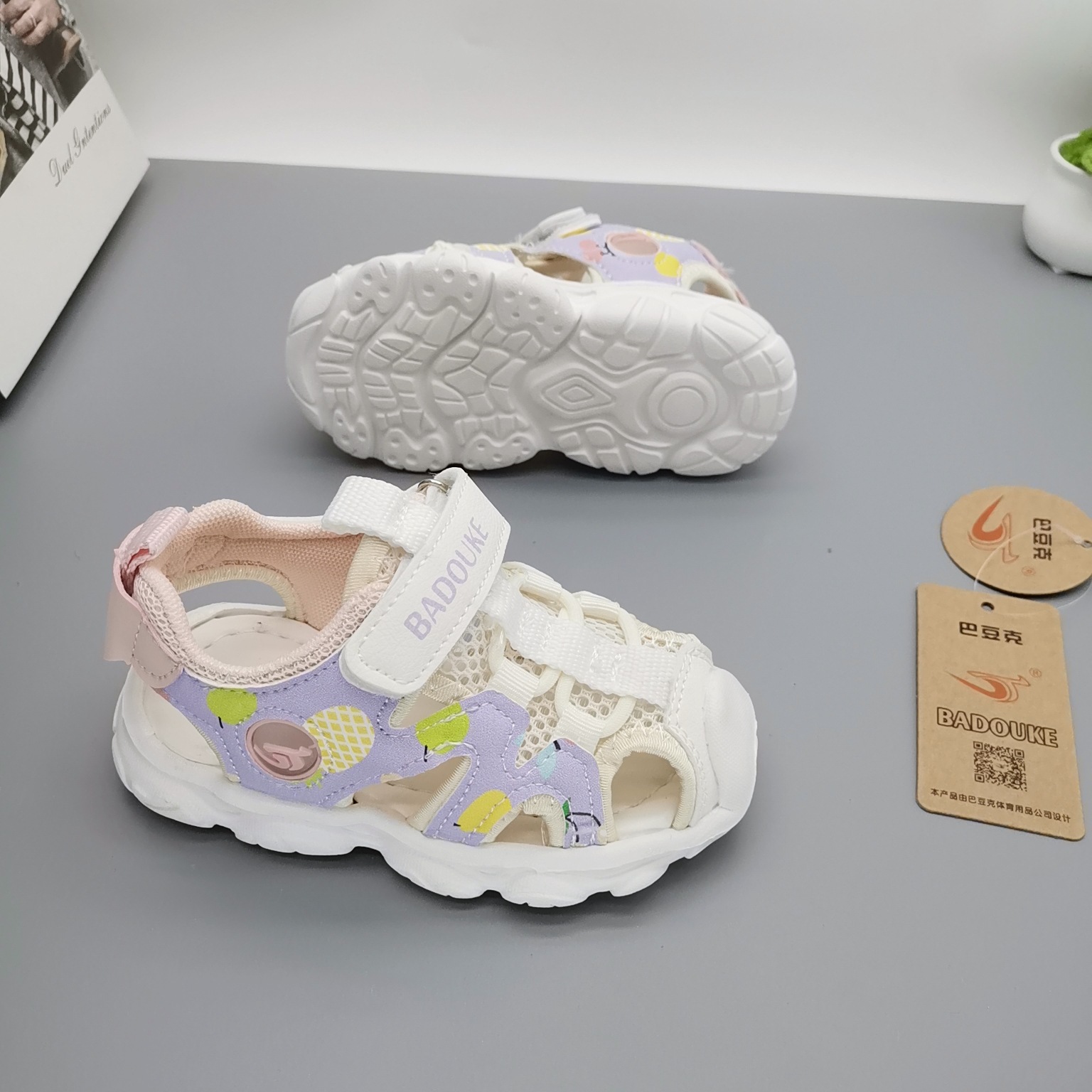 Sandalias de punta cerrada para niños Bacoduo 2026, nuevas, antideslizantes, con suela suave, de secado rápido, para verano, deportivas, para la playa.