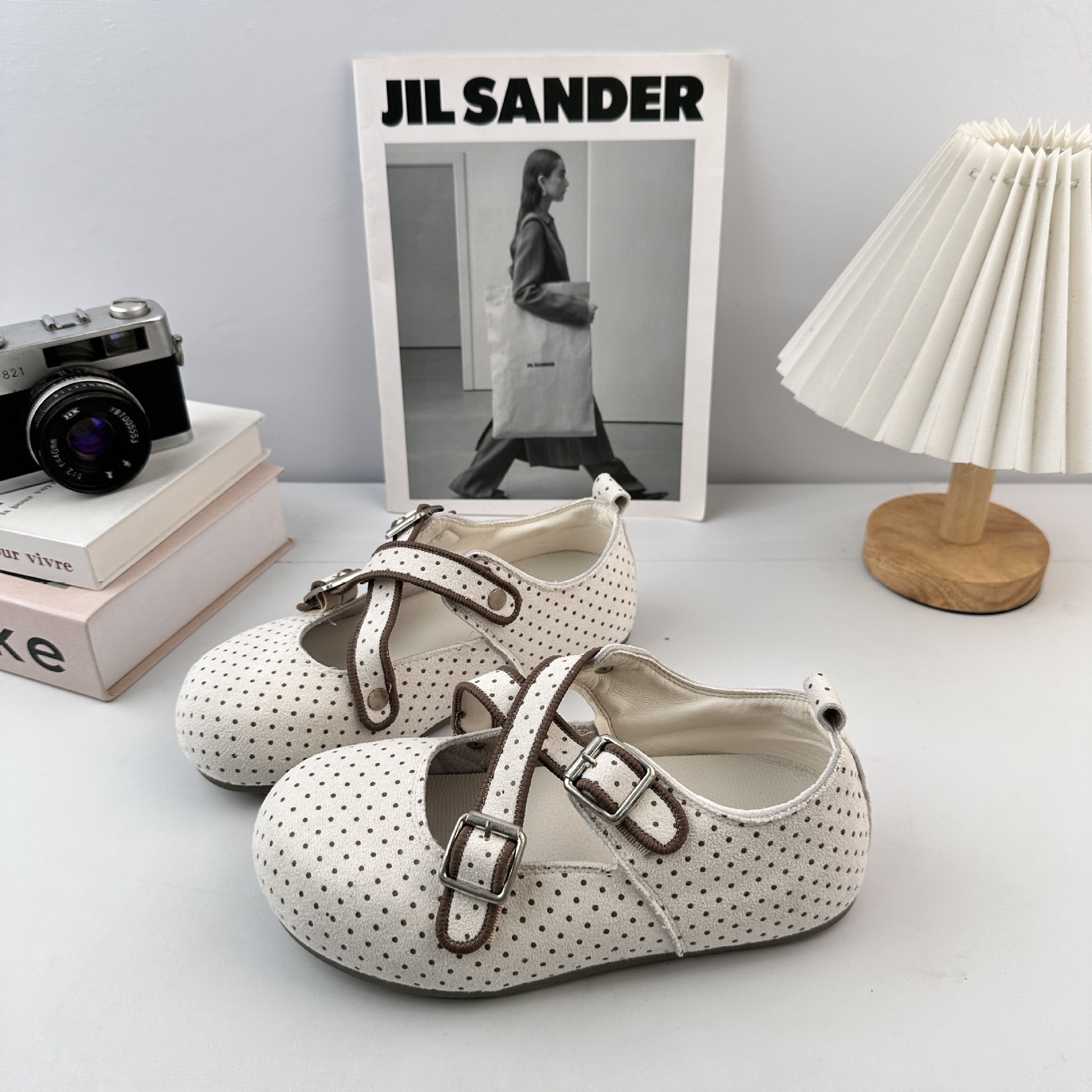 Yuan Wa retro coreano de terremoto plano, zapatos de marizhen, hadas de primavera y otoño, 2025 zapatos rojos suaves de noche