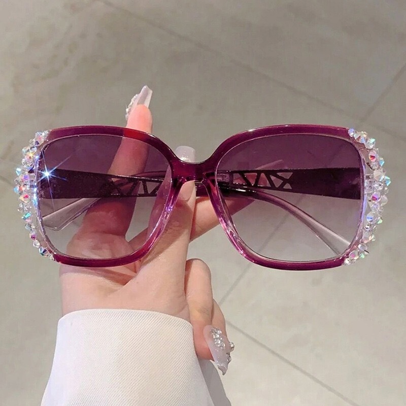 New Diamond-Encrusted Sunglasses Cross-Border Internet Celebrity Trendy Street Photography Party Glasses Outdoor Sunshade Sunglasses New Diamond-Encrusted Sunglasses Cross-Border Internet Celebrity Trendy Street Photography Party Glasses Outdoor Sunshade Sunglasses
