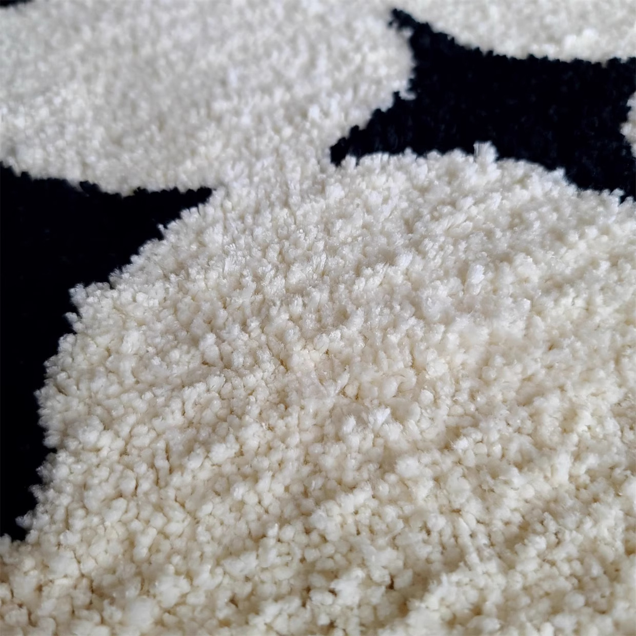 Alfombra de piso de baño anti-deslizante de seda negra y blanca, alfombra de piso de piso de baño doméstica de cachemira espesa