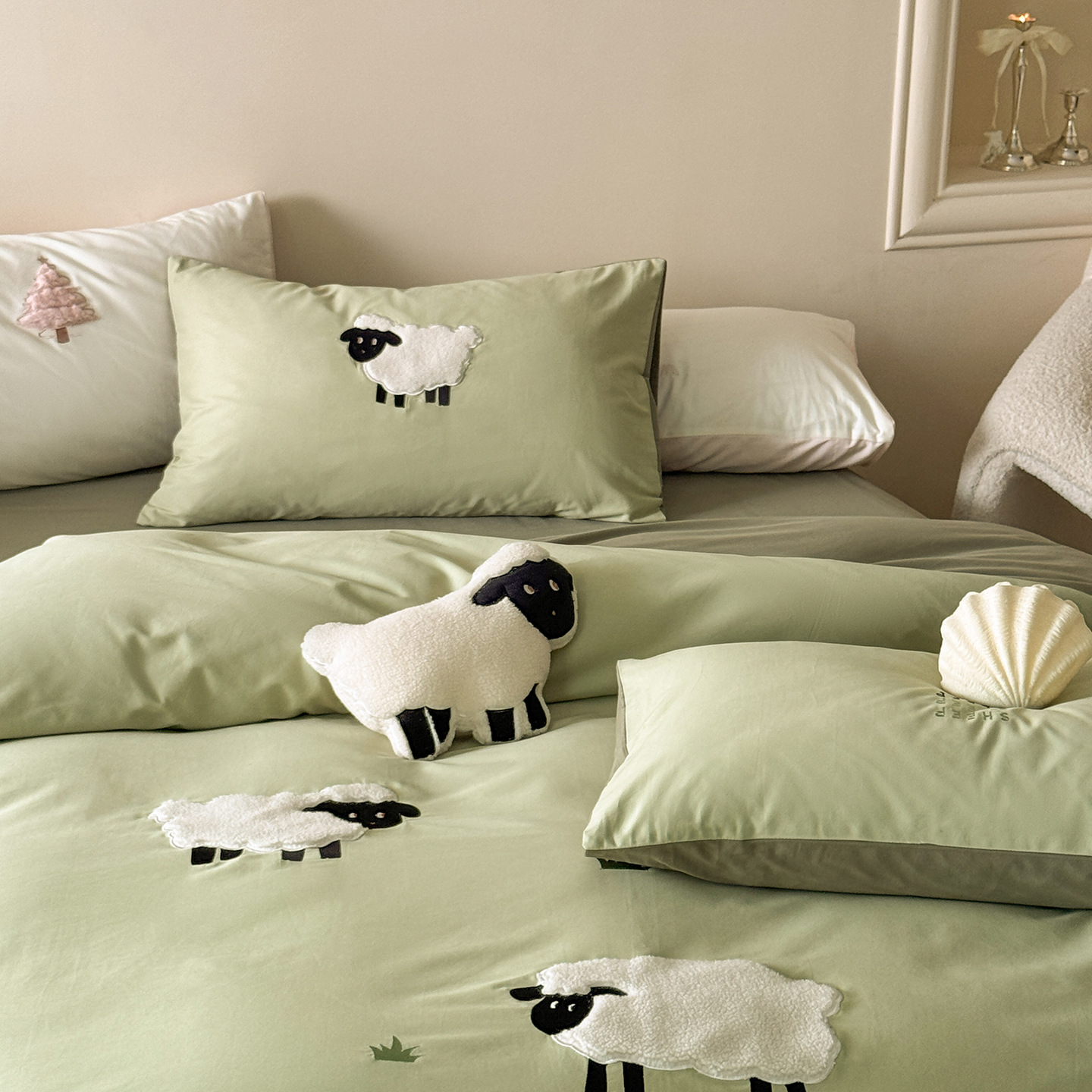 Luxury 100s Long-staple Cotton Bedding Set With Towel Embroidery_voghion.com