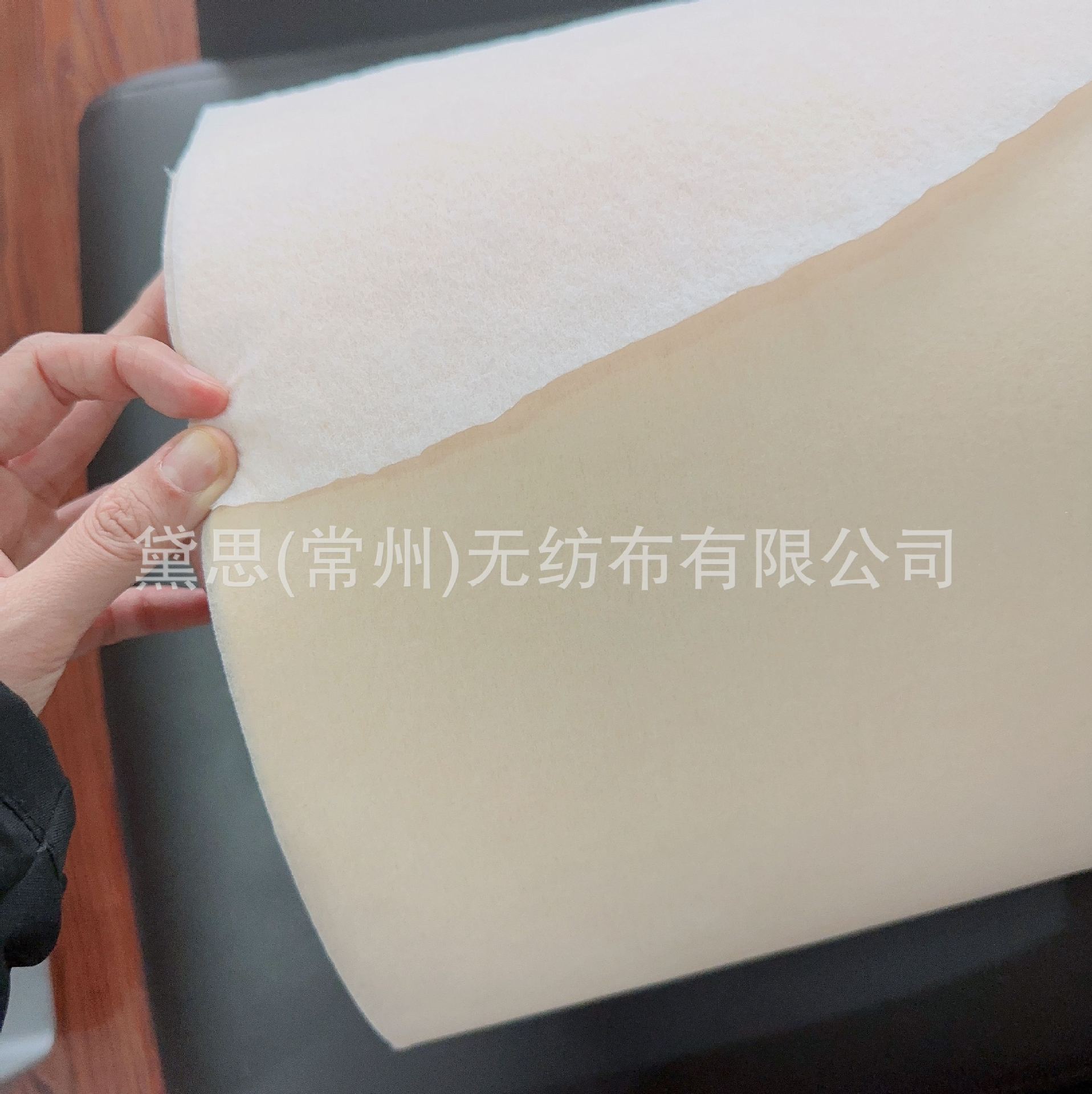 肤色亲肤超柔热风无纺布，25克，一面光滑一面起毛柔软亲肤，口罩